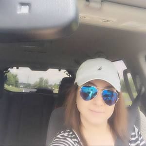 Meet your Posher, Munisa